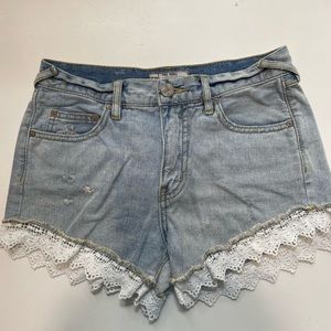 Free people Jean shorts with white lace super cute size 24